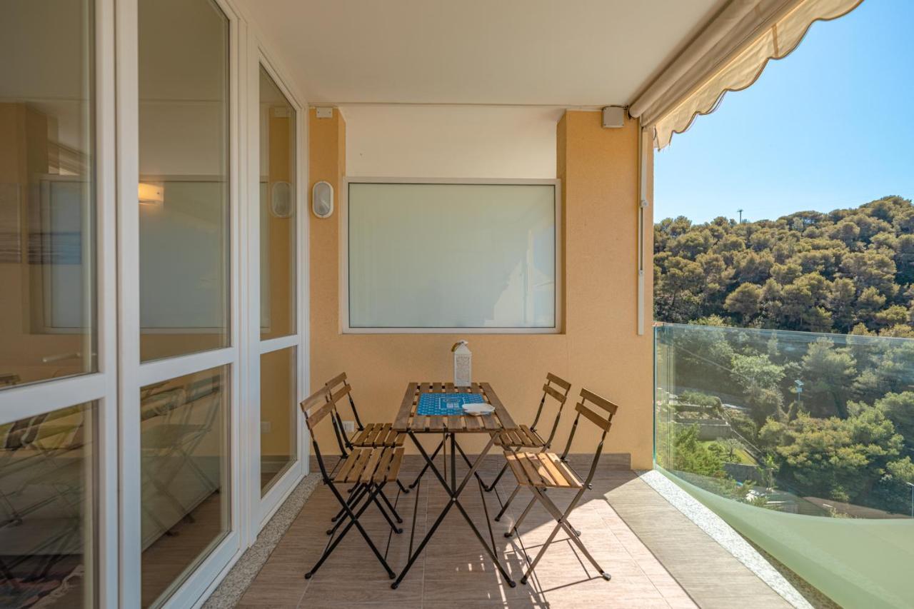 Appartamento Incantevole Con Piscina Vallecrosia Exterior foto